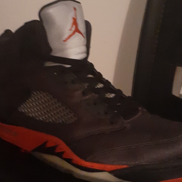 Jordan5 - Picture 3 of 3